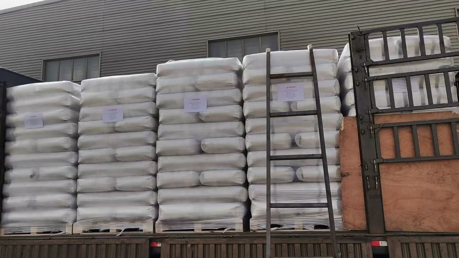 fumed silica packing